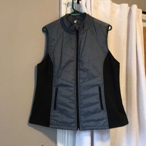 Women’s L Exertek Gray and Black Vest
